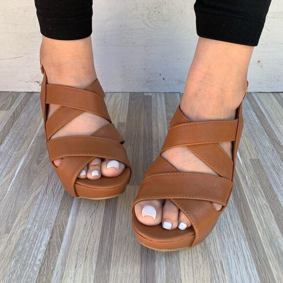 Tan Back Strap Platform Wedges - Picture 2 of 6
